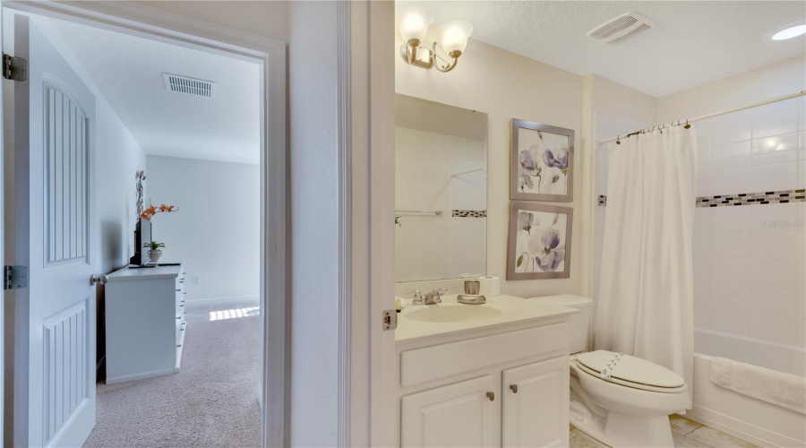 DAVENPORT, Florida 33837, 6 Bedrooms Bedrooms, ,4 BathroomsBathrooms,Residential,For Sale,ACORN,0,MFRG5095213