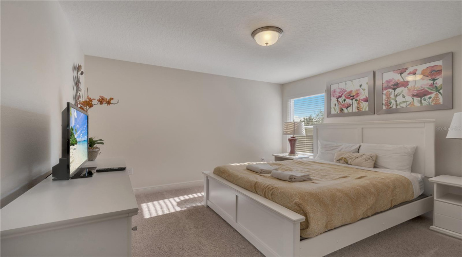 DAVENPORT, Florida 33837, 6 Bedrooms Bedrooms, ,4 BathroomsBathrooms,Residential,For Sale,ACORN,0,MFRG5095213