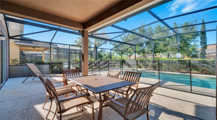 DAVENPORT, Florida 33837, 6 Bedrooms Bedrooms, ,4 BathroomsBathrooms,Residential,For Sale,ACORN,0,MFRG5095213