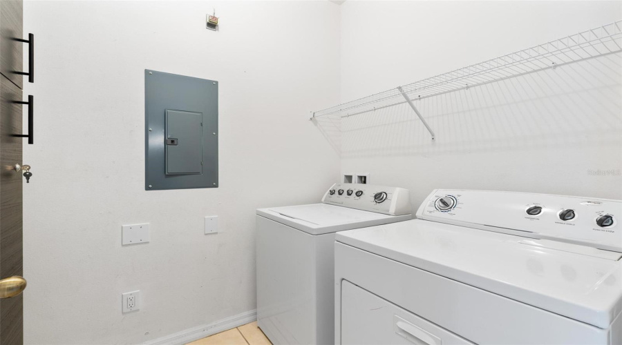 KISSIMMEE, Florida 34746, 3 Bedrooms Bedrooms, ,2 BathroomsBathrooms,Residential,For Sale,ALBERTO CIRCLE,0,MFRS5133485