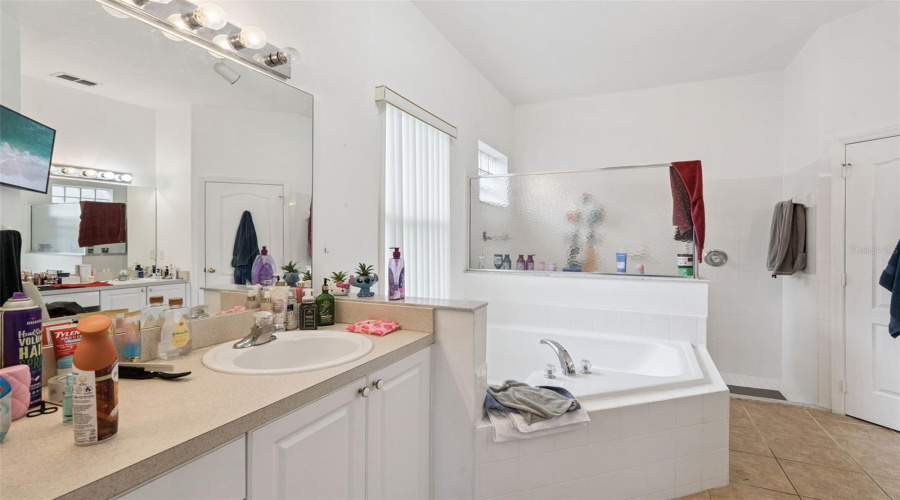 DAVENPORT, Florida 33897, 4 Bedrooms Bedrooms, ,3 BathroomsBathrooms,Residential,For Sale,TUSCAN HILLS,0,MFRP4937899