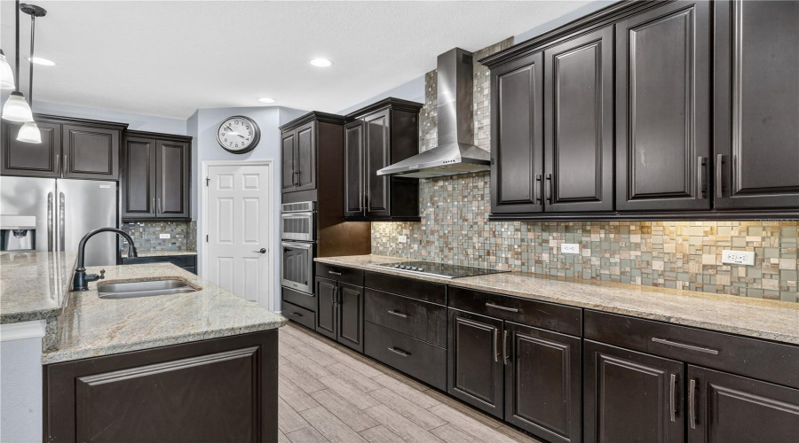 DAVENPORT, Florida 33837, 4 Bedrooms Bedrooms, ,3 BathroomsBathrooms,Residential,For Sale,LEXINGTON,0,MFRO6364267