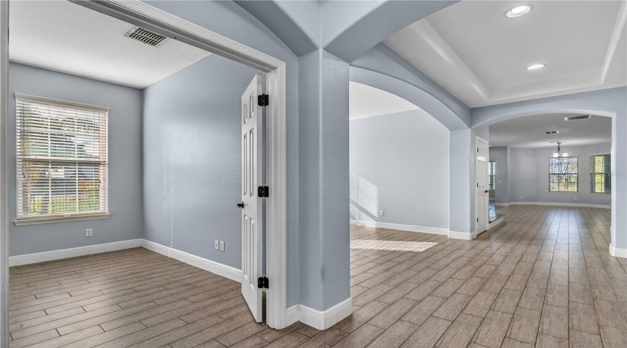 DAVENPORT, Florida 33837, 4 Bedrooms Bedrooms, ,3 BathroomsBathrooms,Residential,For Sale,LEXINGTON,0,MFRO6364267