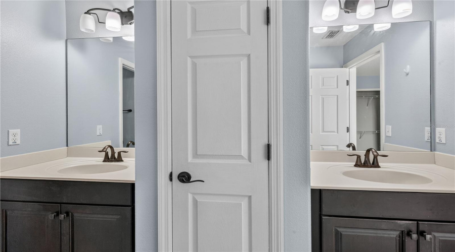 DAVENPORT, Florida 33837, 4 Bedrooms Bedrooms, ,3 BathroomsBathrooms,Residential,For Sale,LEXINGTON,0,MFRO6364267