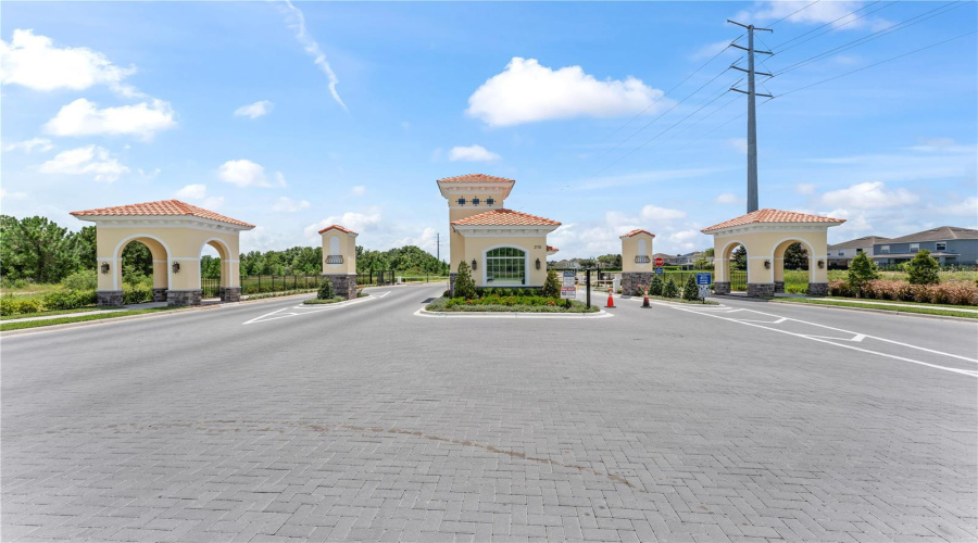 DAVENPORT, Florida 33837, 4 Bedrooms Bedrooms, ,3 BathroomsBathrooms,Residential,For Sale,LEXINGTON,0,MFRO6364267