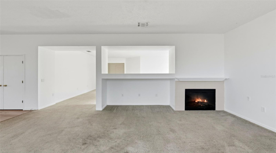 DAVENPORT, Florida 33897, 3 Bedrooms Bedrooms, ,2 BathroomsBathrooms,Residential,For Sale,ROSELING,0,MFRG5105391