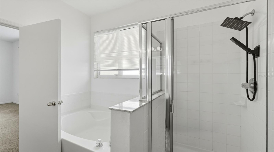 DAVENPORT, Florida 33897, 3 Bedrooms Bedrooms, ,2 BathroomsBathrooms,Residential,For Sale,ROSELING,0,MFRG5105391