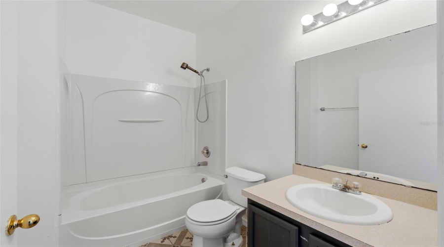 DAVENPORT, Florida 33897, 3 Bedrooms Bedrooms, ,2 BathroomsBathrooms,Residential,For Sale,ROSELING,0,MFRG5105391