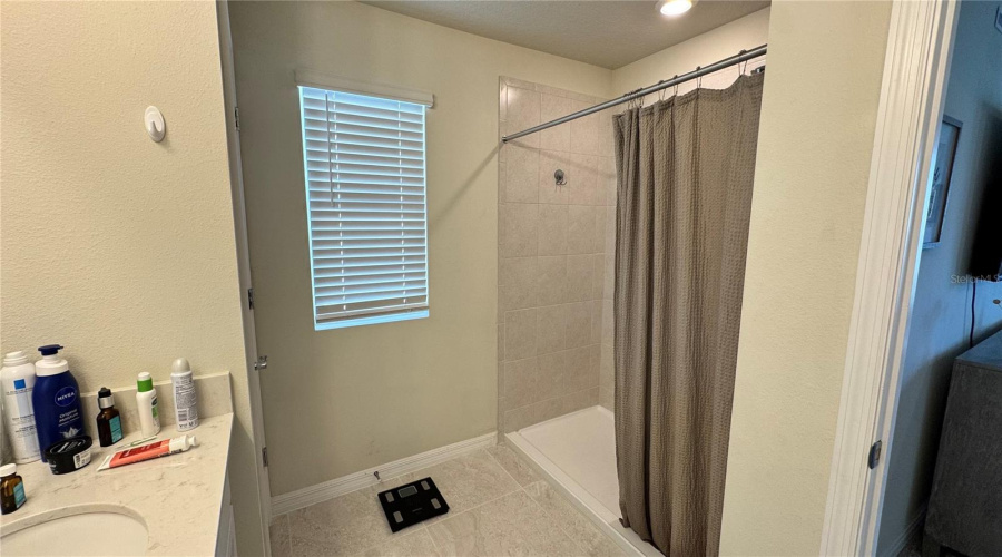 KISSIMMEE, Florida 34746, 3 Bedrooms Bedrooms, ,2 BathroomsBathrooms,Residential,For Sale,SPARKLING SHELL,0,MFRO6303544