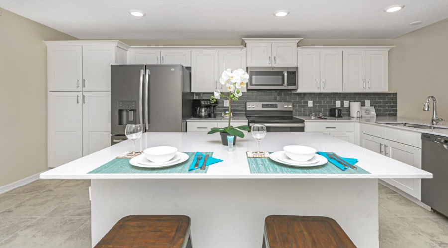 KISSIMMEE, Florida 34746, 2 Bedrooms Bedrooms, ,2 BathroomsBathrooms,Residential,For Sale,PARADOX,0,MFRO6384113