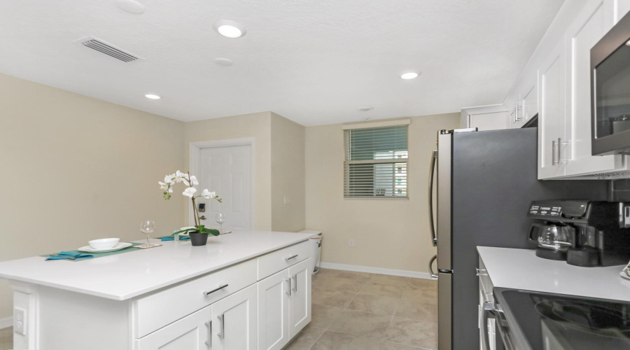 KISSIMMEE, Florida 34746, 2 Bedrooms Bedrooms, ,2 BathroomsBathrooms,Residential,For Sale,PARADOX,0,MFRO6384113