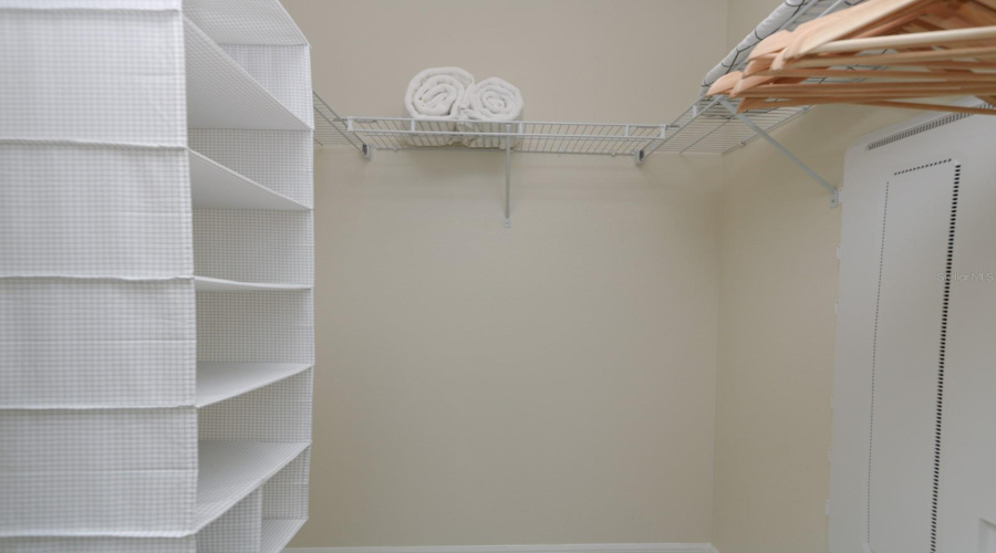 KISSIMMEE, Florida 34746, 2 Bedrooms Bedrooms, ,2 BathroomsBathrooms,Residential,For Sale,PARADOX,0,MFRO6384113