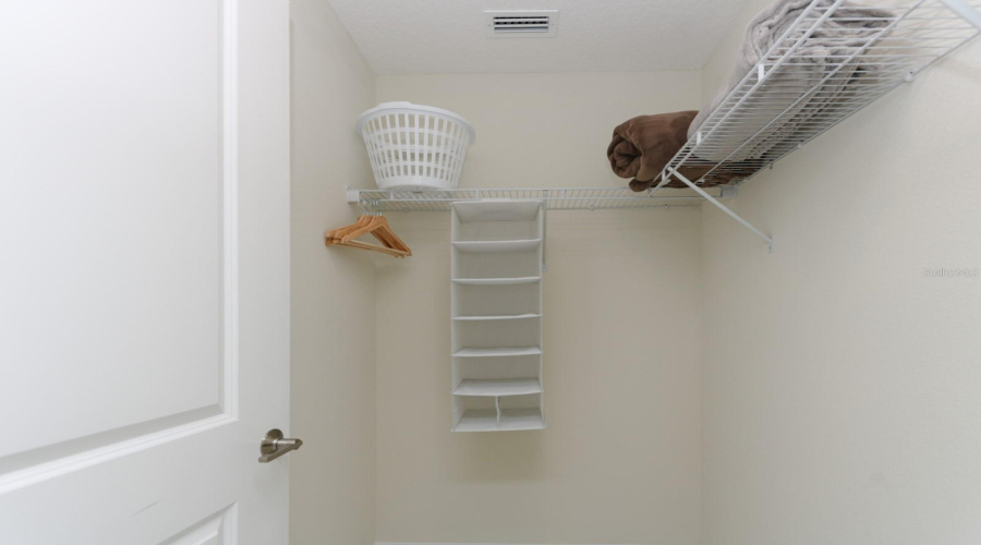 KISSIMMEE, Florida 34746, 2 Bedrooms Bedrooms, ,2 BathroomsBathrooms,Residential,For Sale,PARADOX,0,MFRO6384113