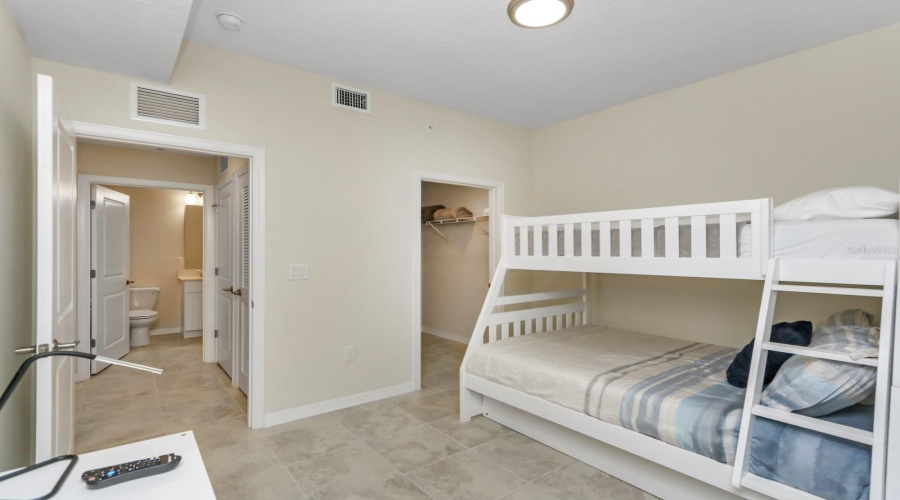 KISSIMMEE, Florida 34746, 2 Bedrooms Bedrooms, ,2 BathroomsBathrooms,Residential,For Sale,PARADOX,0,MFRO6384113