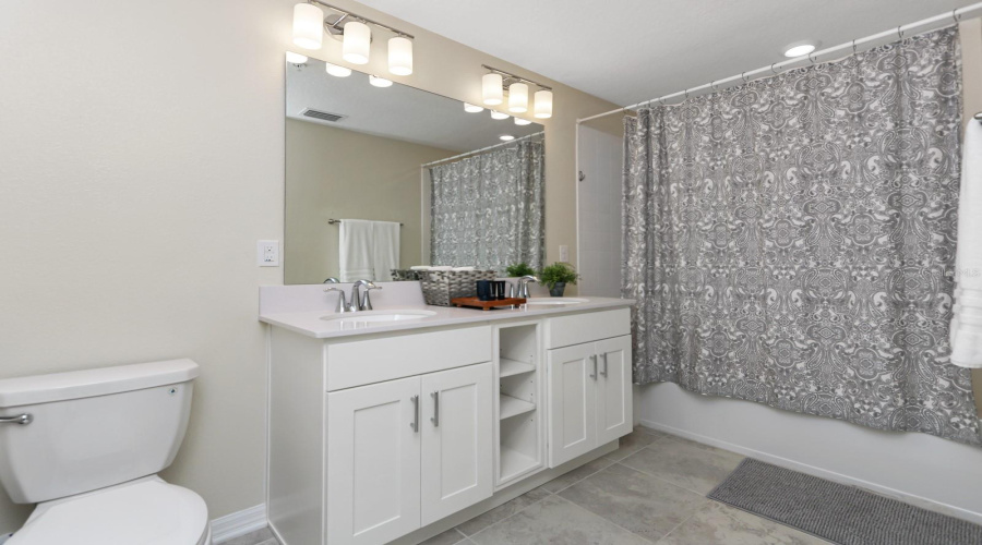 KISSIMMEE, Florida 34746, 2 Bedrooms Bedrooms, ,2 BathroomsBathrooms,Residential,For Sale,PARADOX,0,MFRO6384113