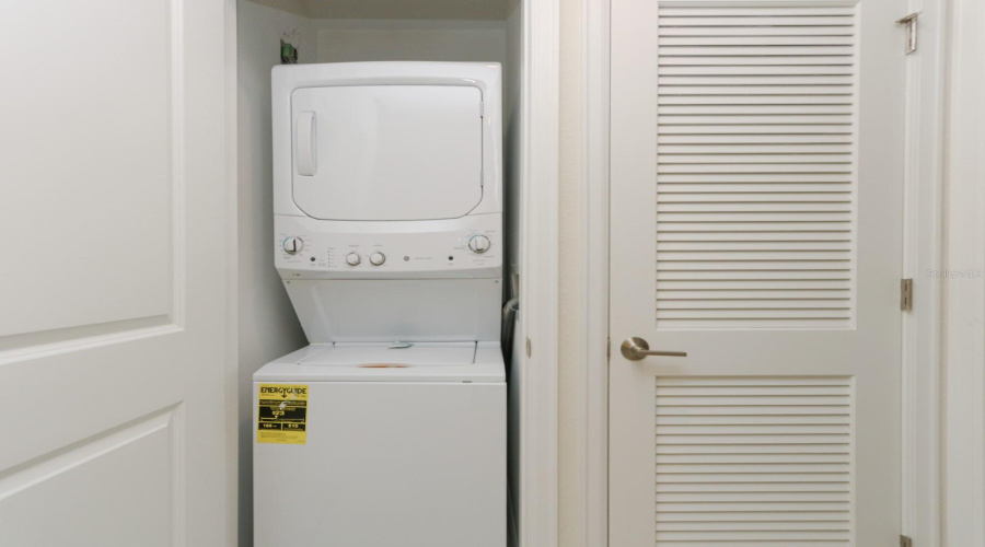 KISSIMMEE, Florida 34746, 2 Bedrooms Bedrooms, ,2 BathroomsBathrooms,Residential,For Sale,PARADOX,0,MFRO6384113