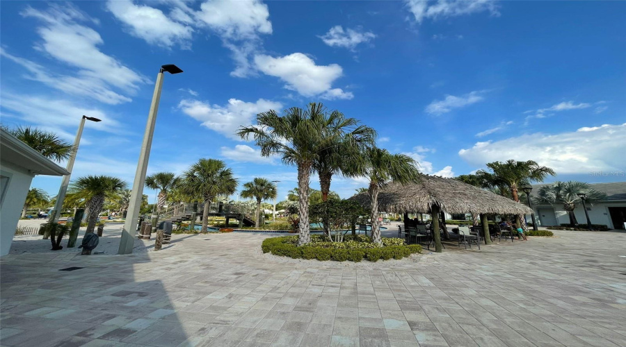 KISSIMMEE, Florida 34746, 2 Bedrooms Bedrooms, ,2 BathroomsBathrooms,Residential,For Sale,PARADOX,0,MFRO6384113