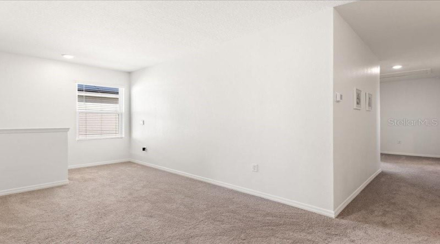 DAVENPORT, Florida 33837, 5 Bedrooms Bedrooms, ,3 BathroomsBathrooms,Residential,For Sale,CASCADES AVENUE,0,MFRS5144268