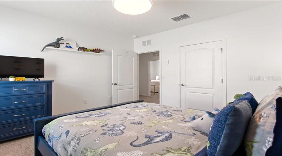 DAVENPORT, Florida 33837, 5 Bedrooms Bedrooms, ,3 BathroomsBathrooms,Residential,For Sale,CASCADES AVENUE,0,MFRS5144268