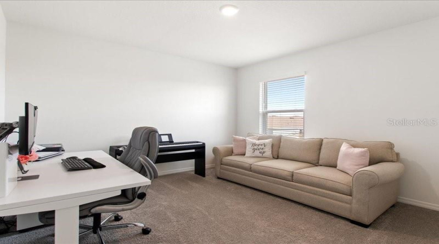 DAVENPORT, Florida 33837, 5 Bedrooms Bedrooms, ,3 BathroomsBathrooms,Residential,For Sale,CASCADES AVENUE,0,MFRS5144268