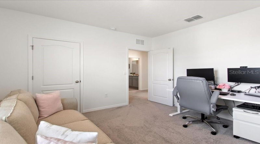 DAVENPORT, Florida 33837, 5 Bedrooms Bedrooms, ,3 BathroomsBathrooms,Residential,For Sale,CASCADES AVENUE,0,MFRS5144268