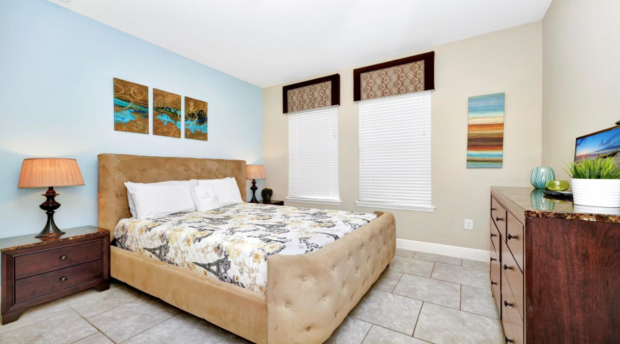 DAVENPORT, Florida 33837, 5 Bedrooms Bedrooms, ,5 BathroomsBathrooms,Residential,For Sale,ACORN,0,MFRS5144288