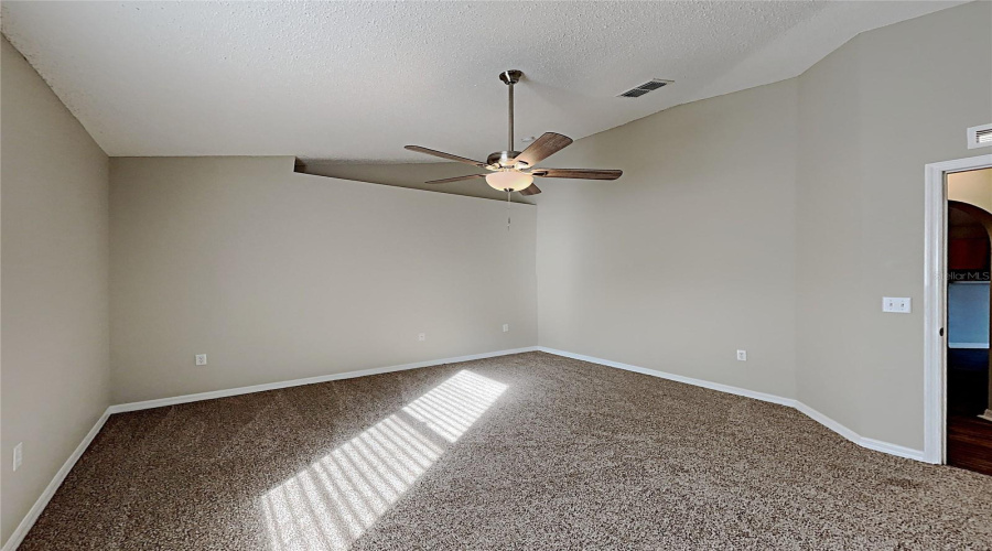 DAVENPORT, Florida 33837, 4 Bedrooms Bedrooms, ,2 BathroomsBathrooms,Residential,For Sale,LOBELIA,0,MFRC7522282