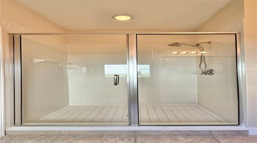 DAVENPORT, Florida 33896, 4 Bedrooms Bedrooms, ,3 BathroomsBathrooms,Residential,For Sale,ROSEVILLE,0,MFRO6384527