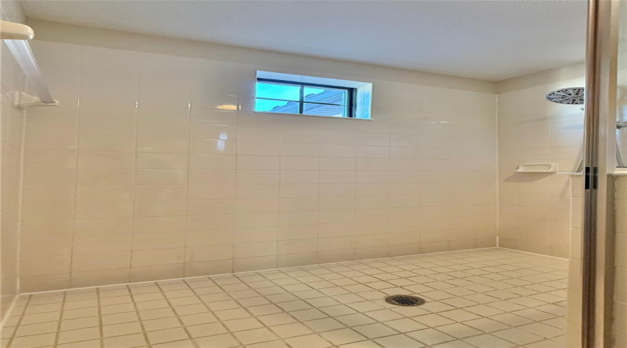 DAVENPORT, Florida 33896, 4 Bedrooms Bedrooms, ,3 BathroomsBathrooms,Residential,For Sale,ROSEVILLE,0,MFRO6384527