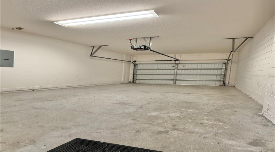 DAVENPORT, Florida 33896, 4 Bedrooms Bedrooms, ,3 BathroomsBathrooms,Residential,For Sale,ROSEVILLE,0,MFRO6384527