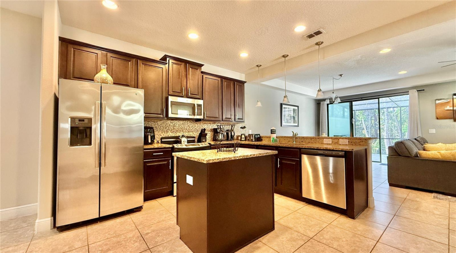 DAVENPORT, Florida 33896, 4 Bedrooms Bedrooms, ,3 BathroomsBathrooms,Residential,For Sale,ROSEVILLE,0,MFRO6384527