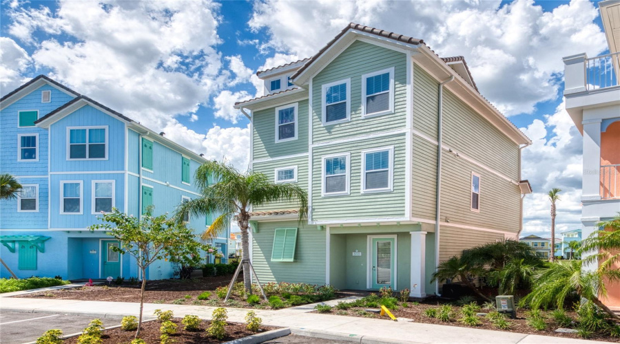 KISSIMMEE, Florida 34747, 5 Bedrooms Bedrooms, ,5 BathroomsBathrooms,Residential,For Sale,SURF,0,MFRO6383187