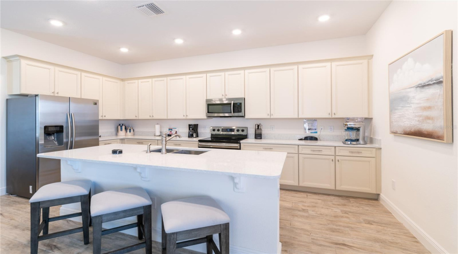 KISSIMMEE, Florida 34747, 5 Bedrooms Bedrooms, ,5 BathroomsBathrooms,Residential,For Sale,SURF,0,MFRO6383187