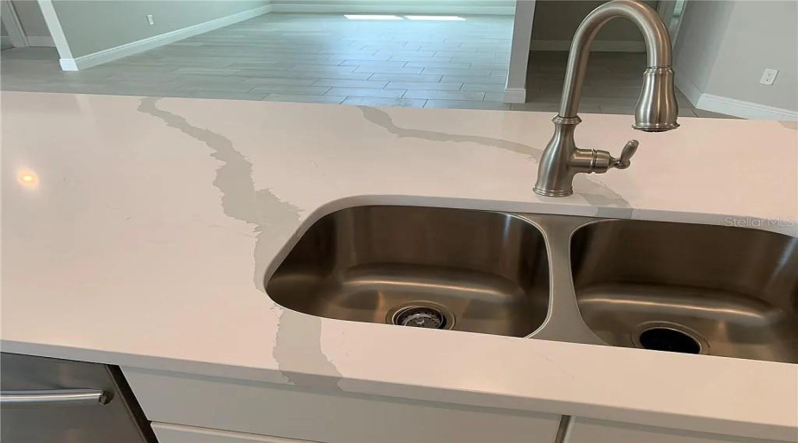 KISSIMMEE, Florida 34747, 10 Bedrooms Bedrooms, ,9 BathroomsBathrooms,Residential,For Sale,AUBURN,0,MFRS5144348