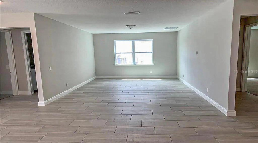 KISSIMMEE, Florida 34747, 10 Bedrooms Bedrooms, ,9 BathroomsBathrooms,Residential,For Sale,AUBURN,0,MFRS5144348