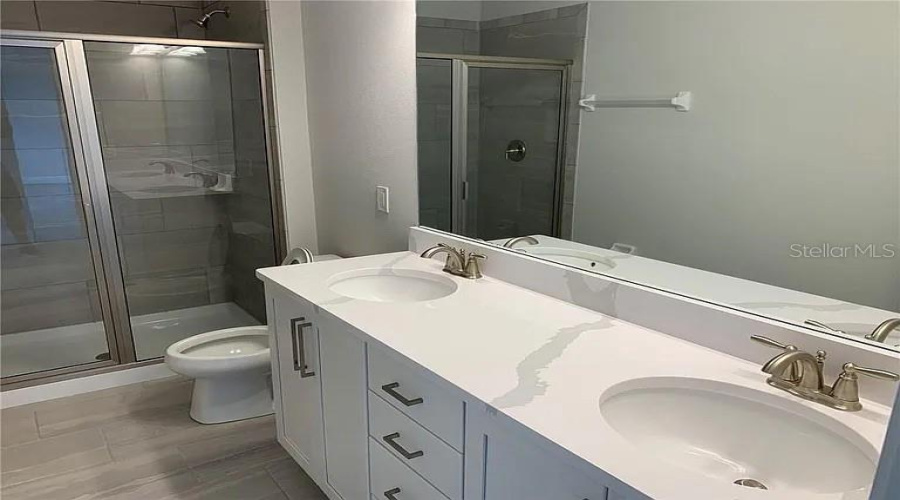 KISSIMMEE, Florida 34747, 10 Bedrooms Bedrooms, ,9 BathroomsBathrooms,Residential,For Sale,AUBURN,0,MFRS5144348