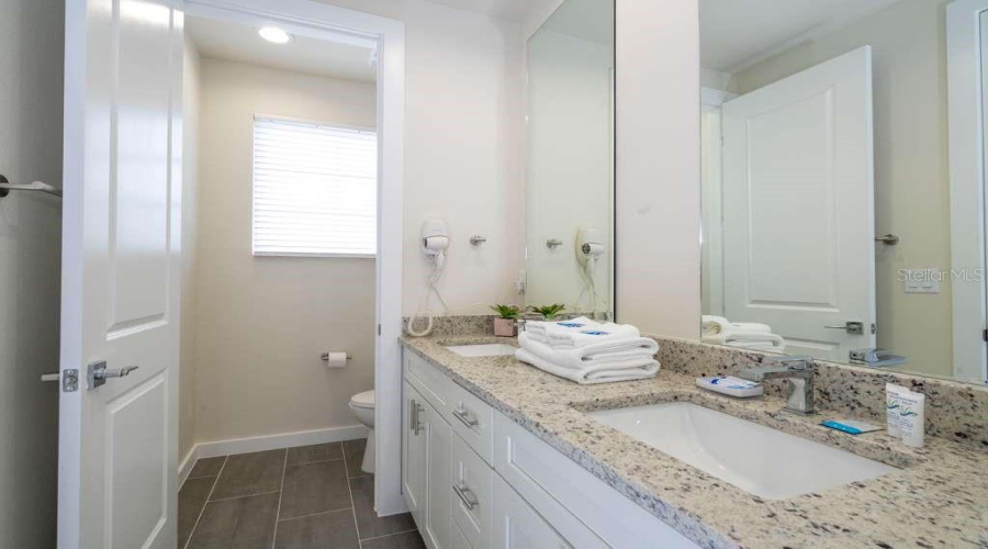 KISSIMMEE, Florida 34747, 3 Bedrooms Bedrooms, ,3 BathroomsBathrooms,Residential,For Sale,SUNFLOWER,0,MFRO6383310