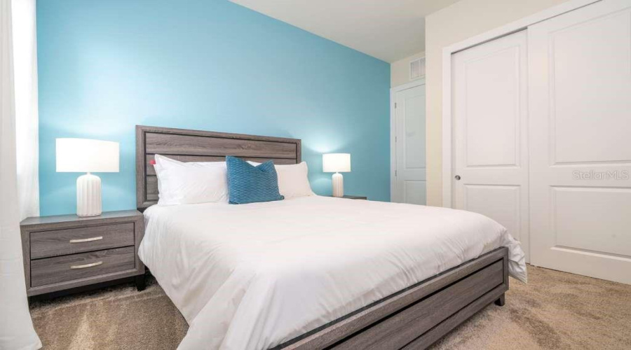 KISSIMMEE, Florida 34747, 3 Bedrooms Bedrooms, ,3 BathroomsBathrooms,Residential,For Sale,SUNFLOWER,0,MFRO6383310