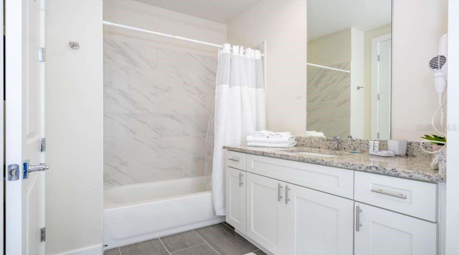 KISSIMMEE, Florida 34747, 3 Bedrooms Bedrooms, ,3 BathroomsBathrooms,Residential,For Sale,SUNFLOWER,0,MFRO6383310