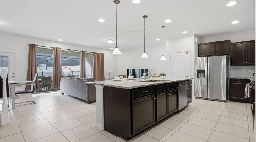 KISSIMMEE, Florida 34747, 5 Bedrooms Bedrooms, ,4 BathroomsBathrooms,Residential,For Sale,TANGER,0,MFRG5108377