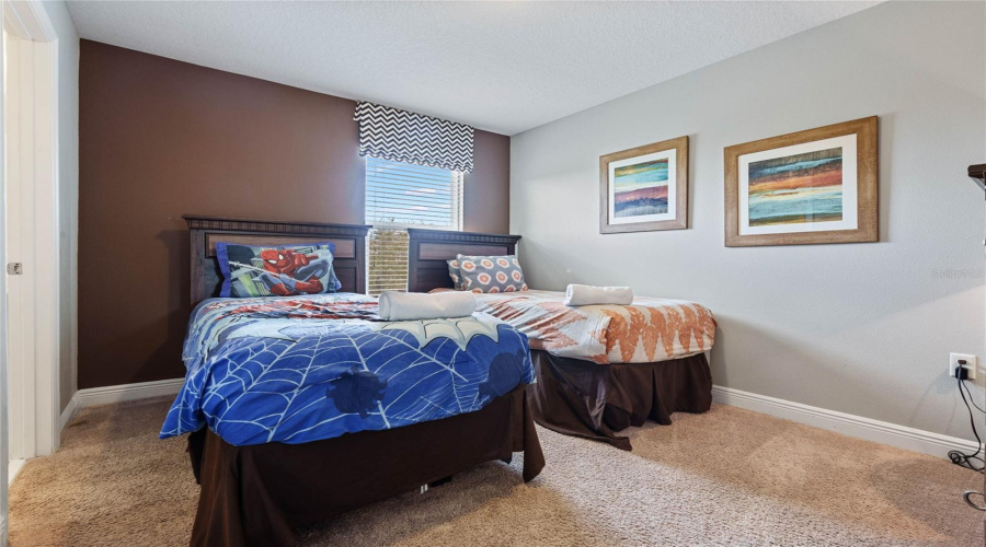 DAVENPORT, Florida 33837, 7 Bedrooms Bedrooms, ,5 BathroomsBathrooms,Residential,For Sale,OAKVIEW,0,MFRO6254639