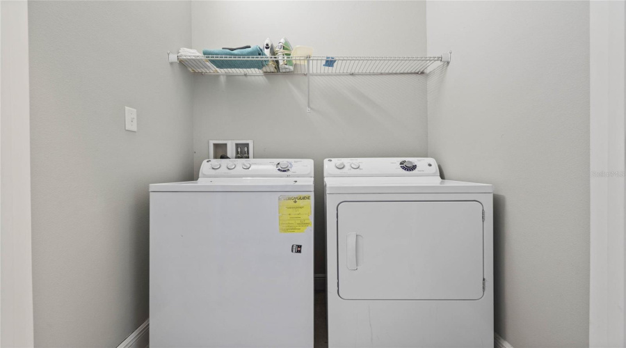 DAVENPORT, Florida 33837, 7 Bedrooms Bedrooms, ,5 BathroomsBathrooms,Residential,For Sale,OAKVIEW,0,MFRO6254639