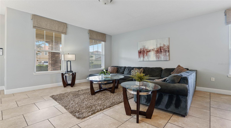 DAVENPORT, Florida 33837, 7 Bedrooms Bedrooms, ,5 BathroomsBathrooms,Residential,For Sale,OAKVIEW,0,MFRO6254639