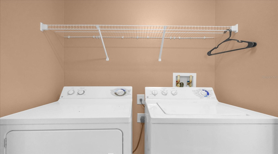 DAVENPORT, Florida 33897, 4 Bedrooms Bedrooms, ,3 BathroomsBathrooms,Residential,For Sale,BRUNELLO,0,MFRO6324737