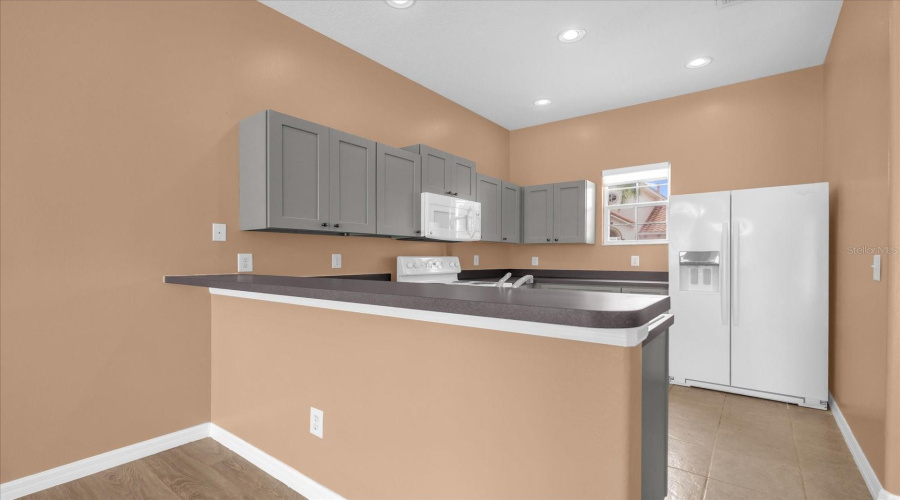 DAVENPORT, Florida 33897, 4 Bedrooms Bedrooms, ,3 BathroomsBathrooms,Residential,For Sale,BRUNELLO,0,MFRO6324737