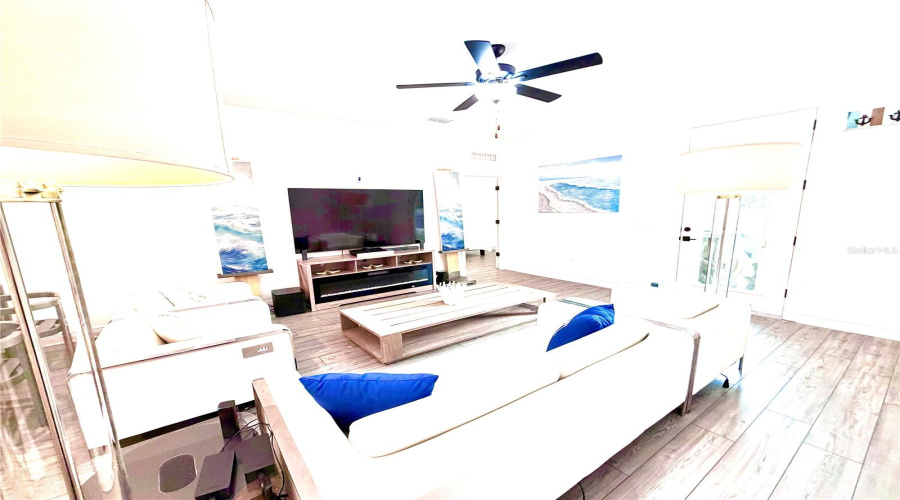 KISSIMMEE, Florida 34747, 3 Bedrooms Bedrooms, ,2 BathroomsBathrooms,Residential,For Sale,GREENFIELD,0,MFRA4683415