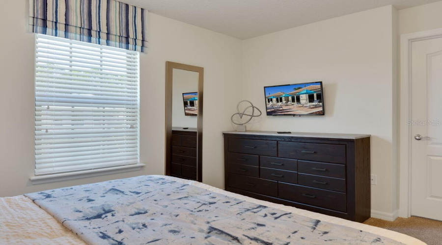 KISSIMMEE, Florida 34747, 9 Bedrooms Bedrooms, ,6 BathroomsBathrooms,Residential,For Sale,LIMA,0,MFRO6383306