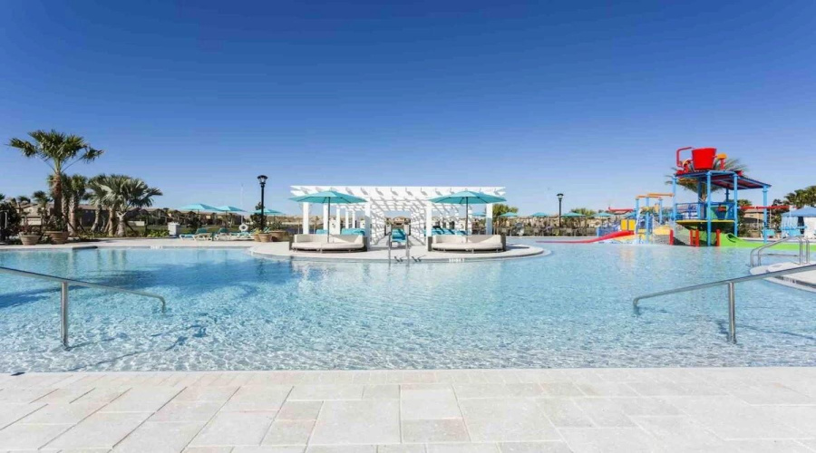 KISSIMMEE, Florida 34747, 9 Bedrooms Bedrooms, ,6 BathroomsBathrooms,Residential,For Sale,LIMA,0,MFRO6383306