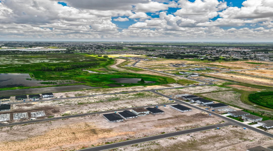 DAVENPORT, Florida 33837, 3 Bedrooms Bedrooms, ,2 BathroomsBathrooms,Residential,For Sale,RANGER,0,MFRO6384950