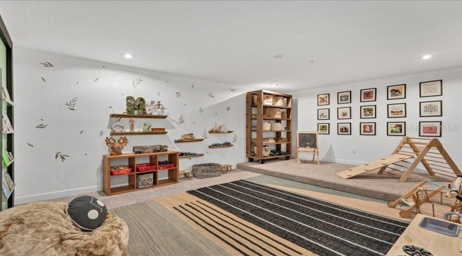 ORLANDO, Florida 32836, 6 Bedrooms Bedrooms, ,5 BathroomsBathrooms,Residential,For Sale,LUDINGTON,0,MFRO6384666